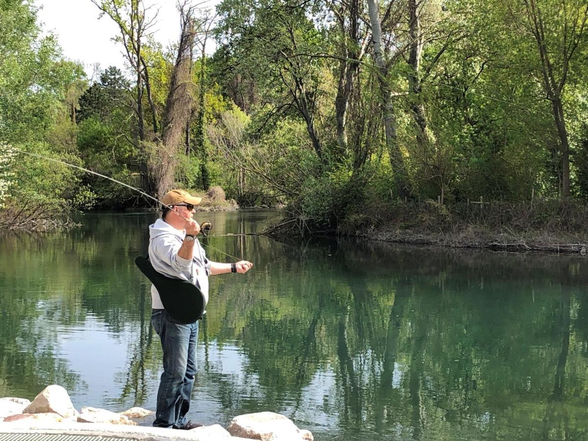 Le Mas De La Sorgue Льо Тор Екстериор снимка